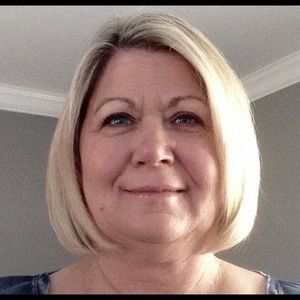 Meet your Posher, Deb